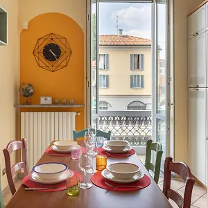  Apartment Joyful Naviglio Fortunato